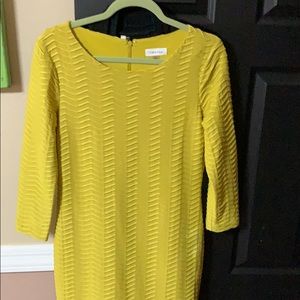 Beautiful mustard colored dress w ribbing detail
